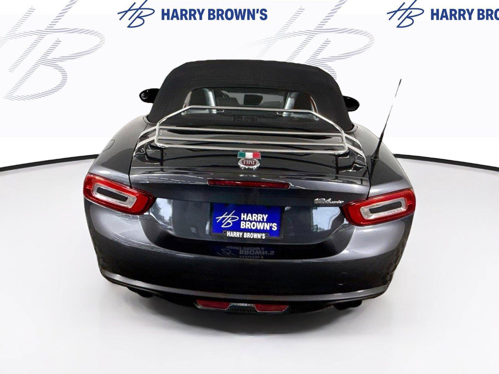 Used 2017 FIAT 124 Spider Classica RWD image 26