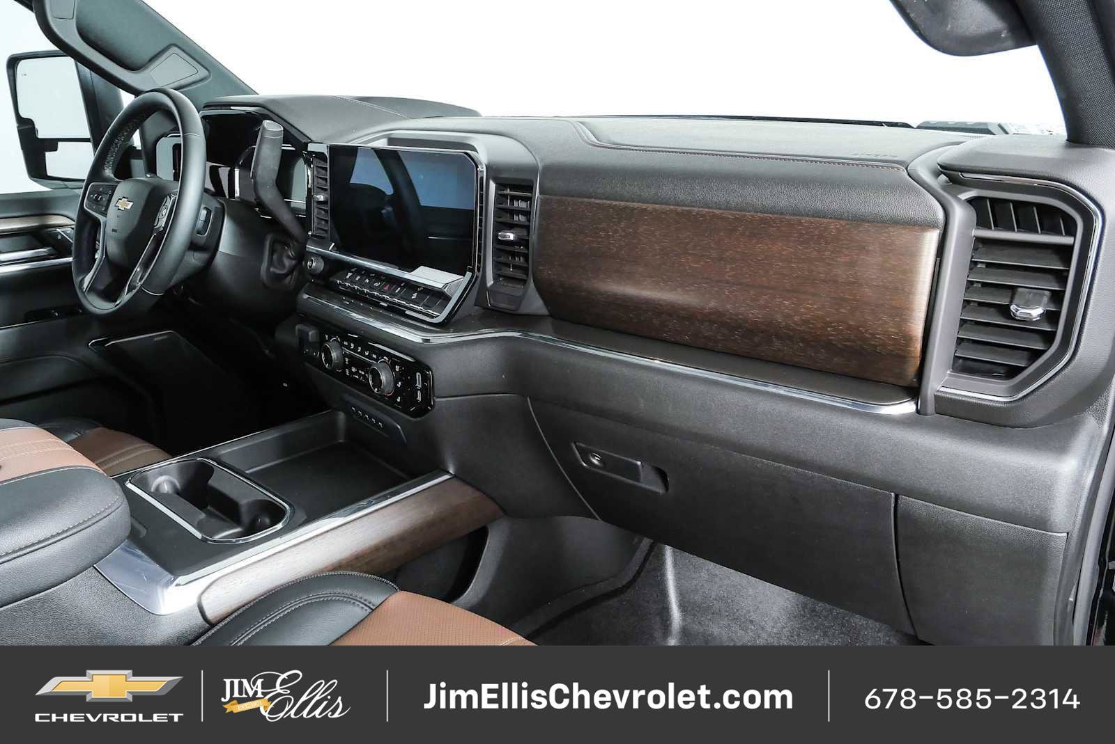 Certified 2024 Chevrolet Silverado 2500 High Country w/ Technology Package AWD/4WD image 24