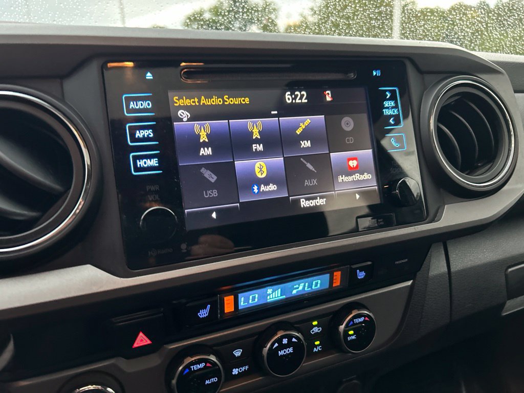 Used 2016 Toyota Tacoma TRD Off-Road w/ Premium & Technology Package AWD/4WD image 18