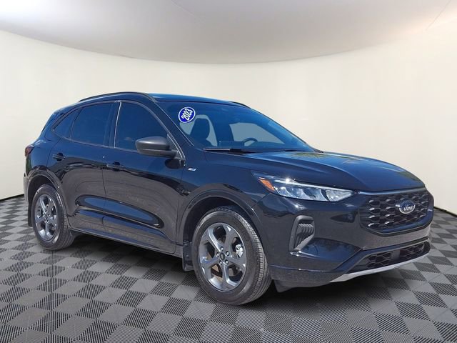 Used 2023 Ford Escape ST-Line w/ Tech Pack #1 AWD/4WD video 1