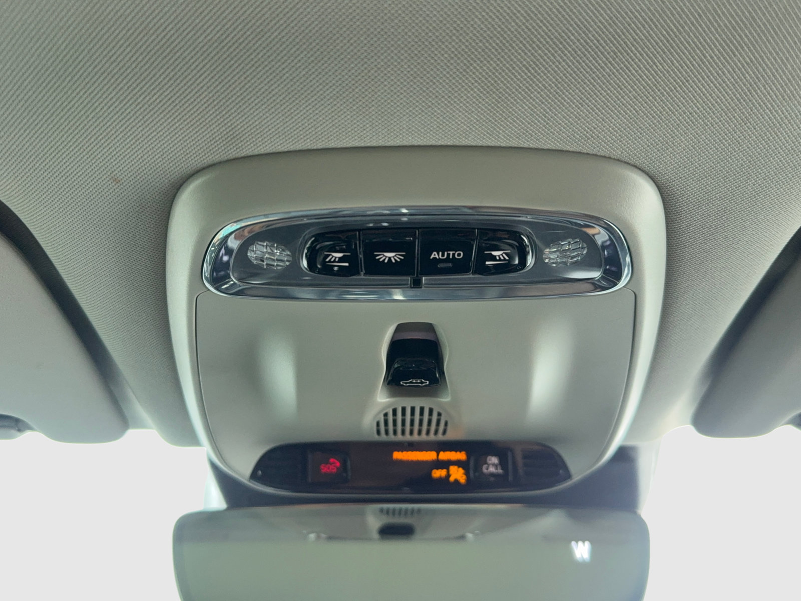 Used 2019 Volvo XC60 T5 Momentum w/ Multimedia Package FWD image 37