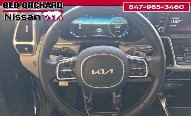 Used 2023 Kia Sorento SX Prestige w/ Panoramic Sunroof Package AWD/4WD image 9