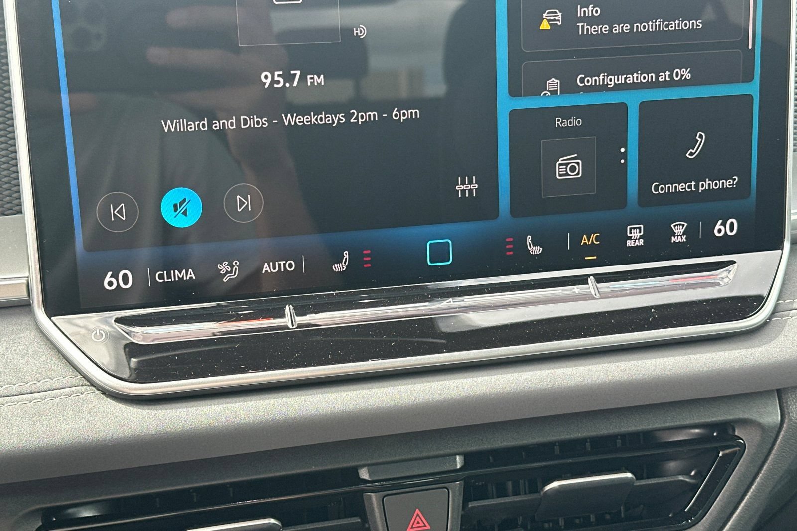 New 2026 Volkswagen Tiguan SE R-Line AWD/4WD image 20