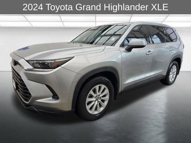 Used 2024 Toyota Grand Highlander XLE image 1