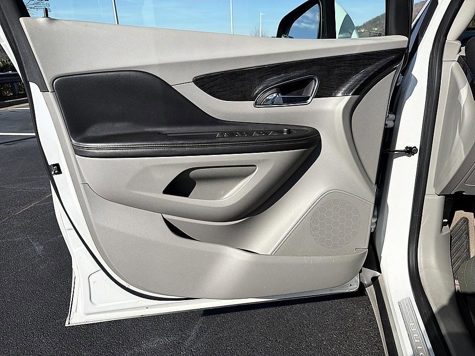 Used 2015 Buick Encore Leather image 9