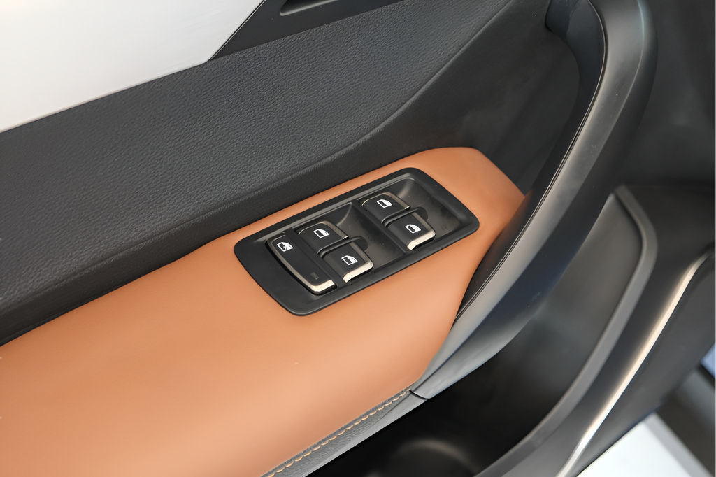 New 2025 VinFast VF 8 Plus AWD/4WD image 6
