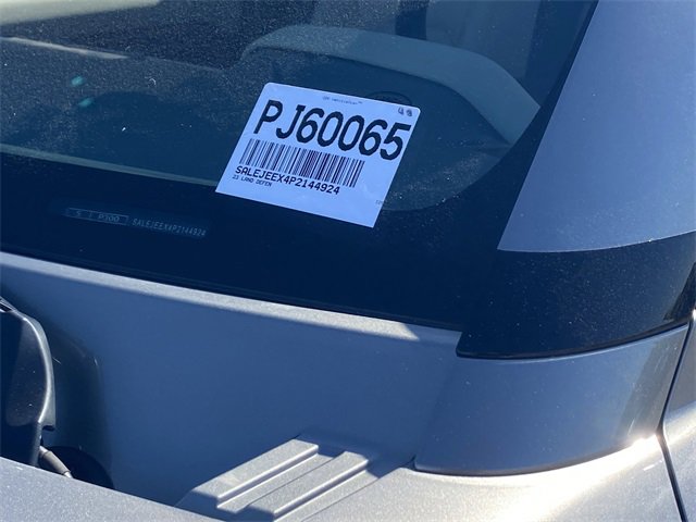 Used 2023 Land Rover Defender 110 S image 36