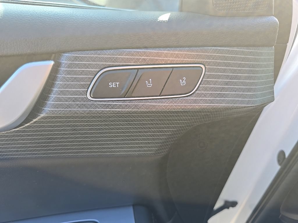 Used 2024 Hyundai Palisade Limited AWD/4WD image 14
