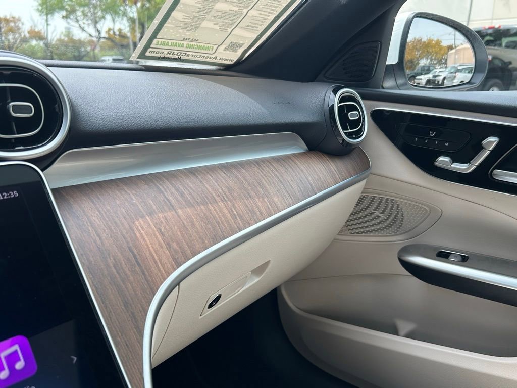 Used 2025 Mercedes-Benz C 300 4MATIC Sedan image 27