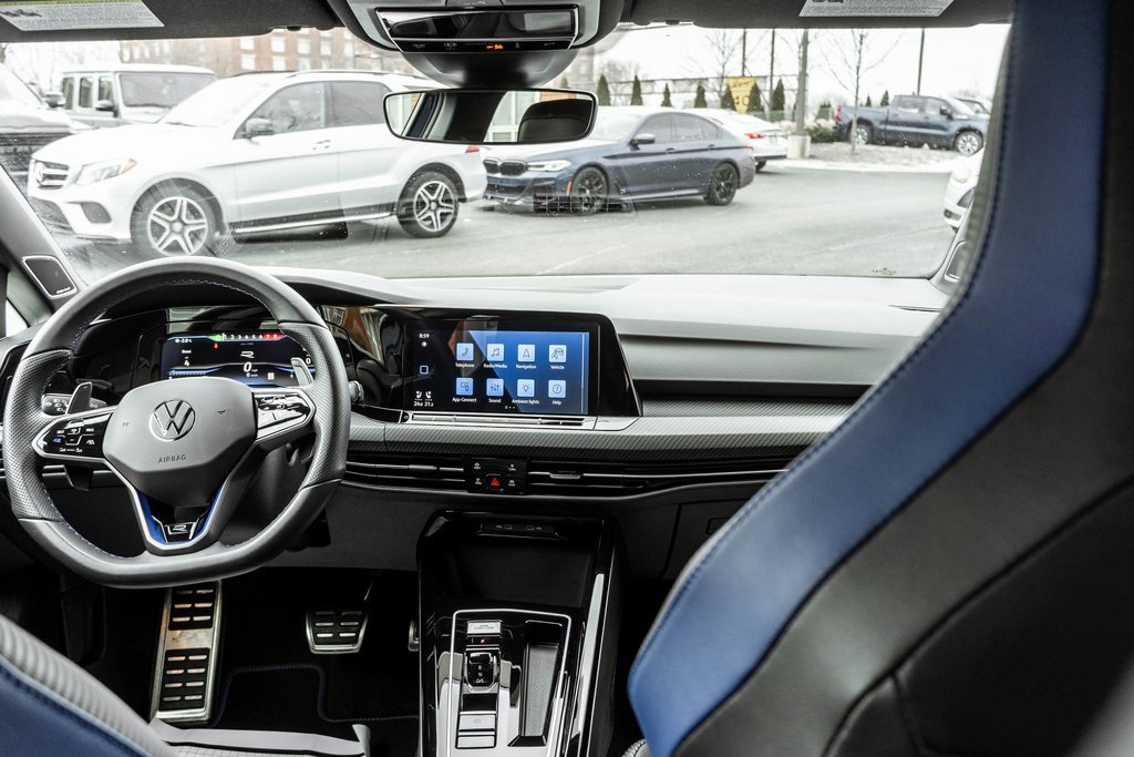 Used 2024 Volkswagen Golf R 2.0T image 9