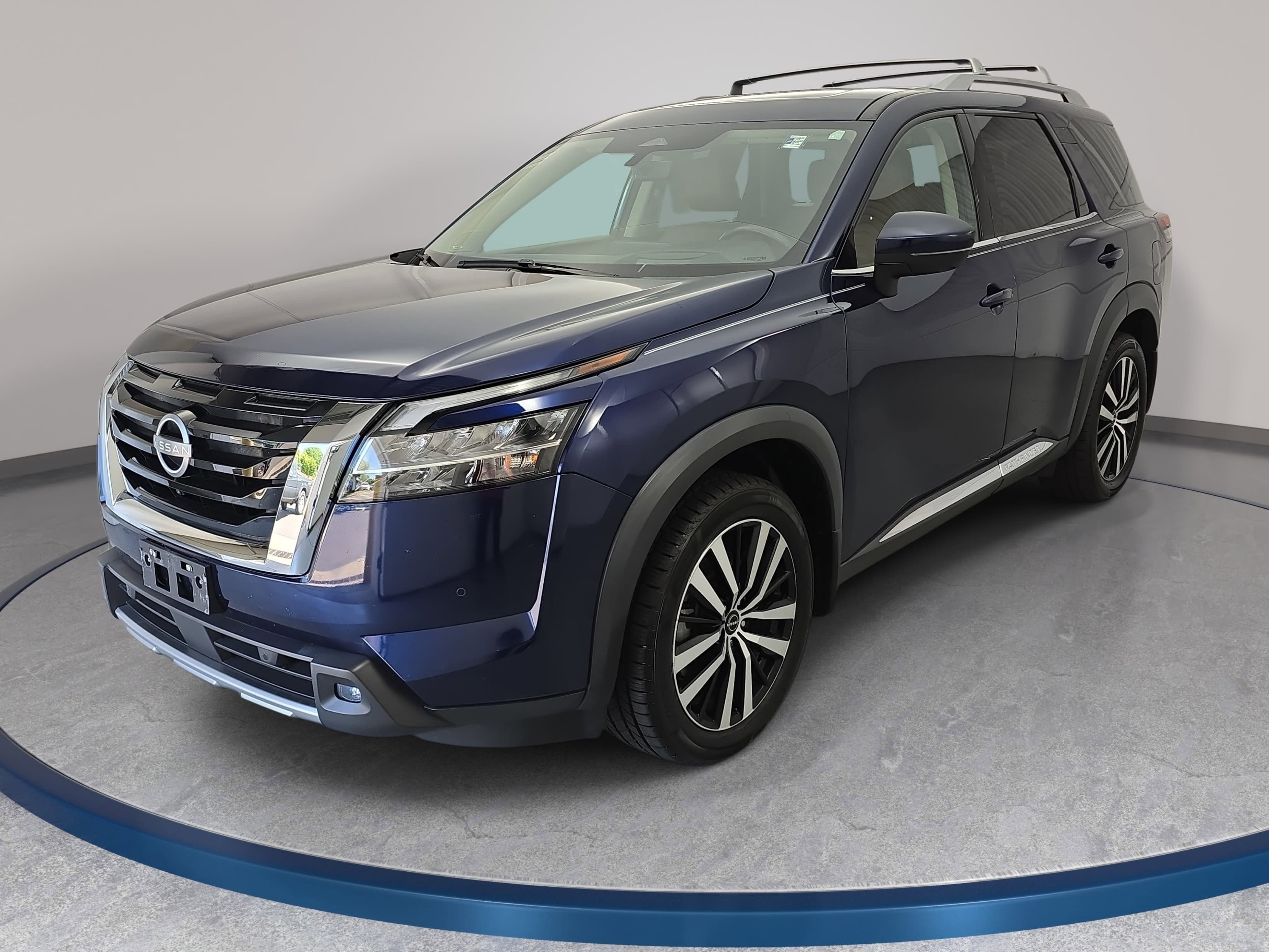Certified 2023 Nissan Pathfinder Platinum w/ Cargo Package image 1