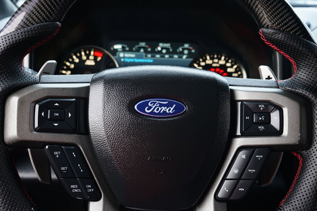 Used 2018 Ford F150 Raptor w/ Equipment Group 802A Luxury image 27