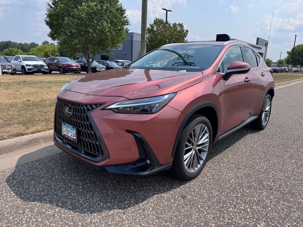 Certified 2025 Lexus NX 350 AWD w/ Premium Package image 4