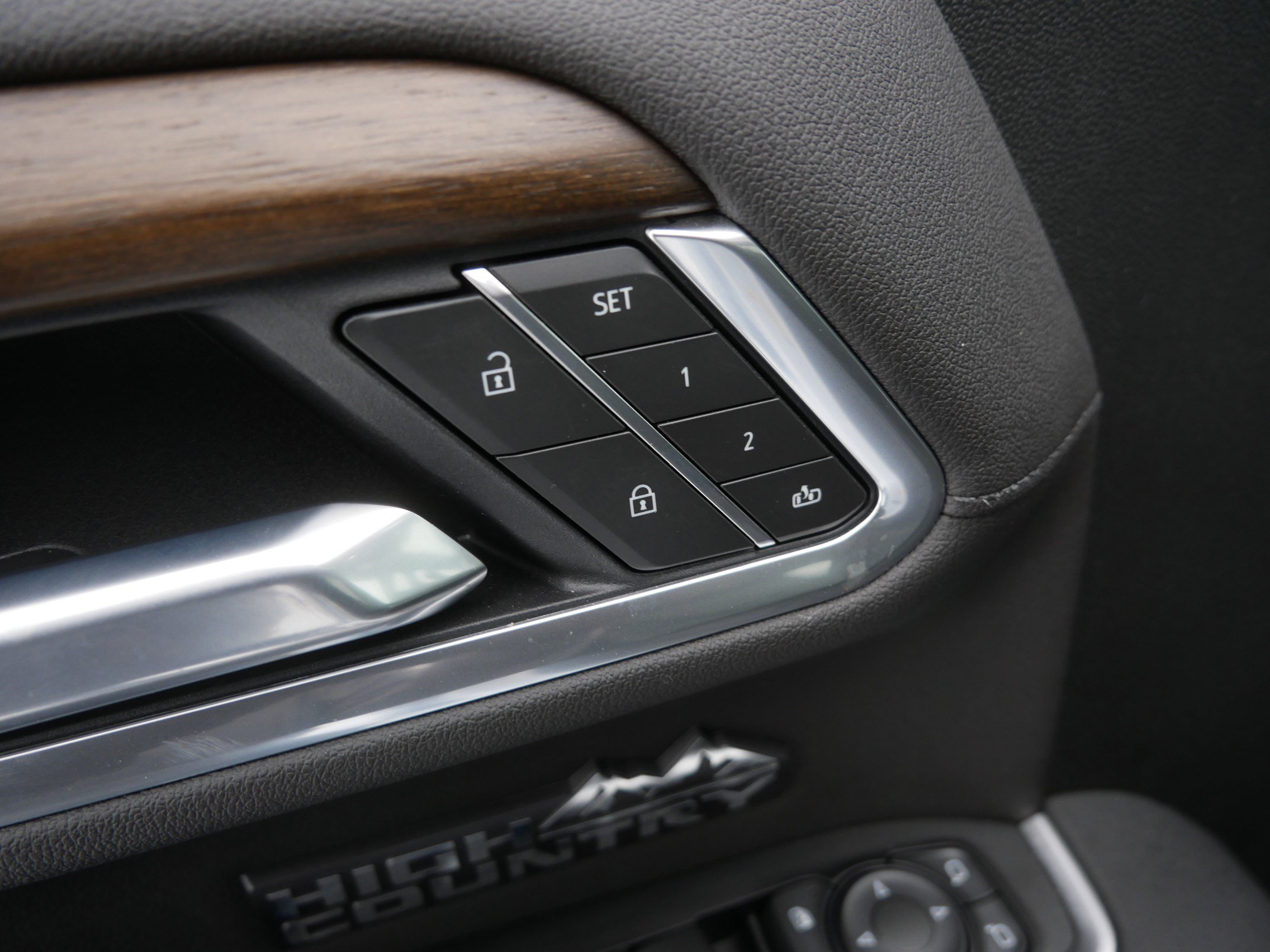 Used 2026 Chevrolet Silverado 1500 High Country w/ Technology Package image 25