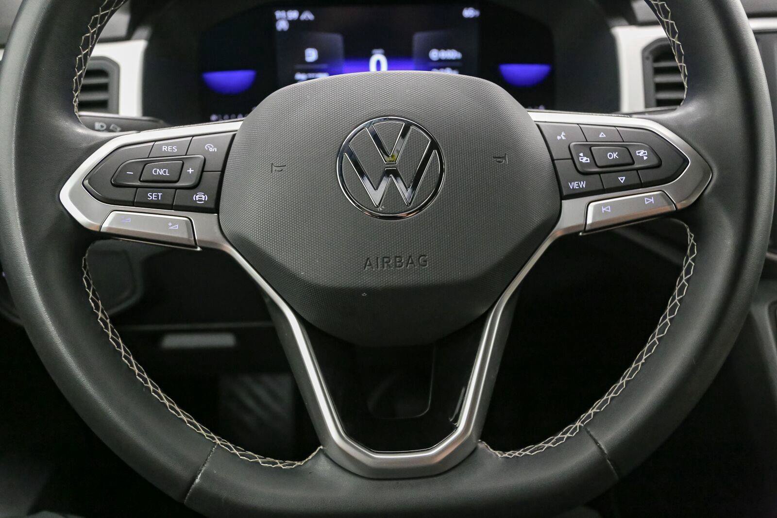 Certified 2022 Volkswagen Atlas Cross Sport SE AWD/4WD image 34