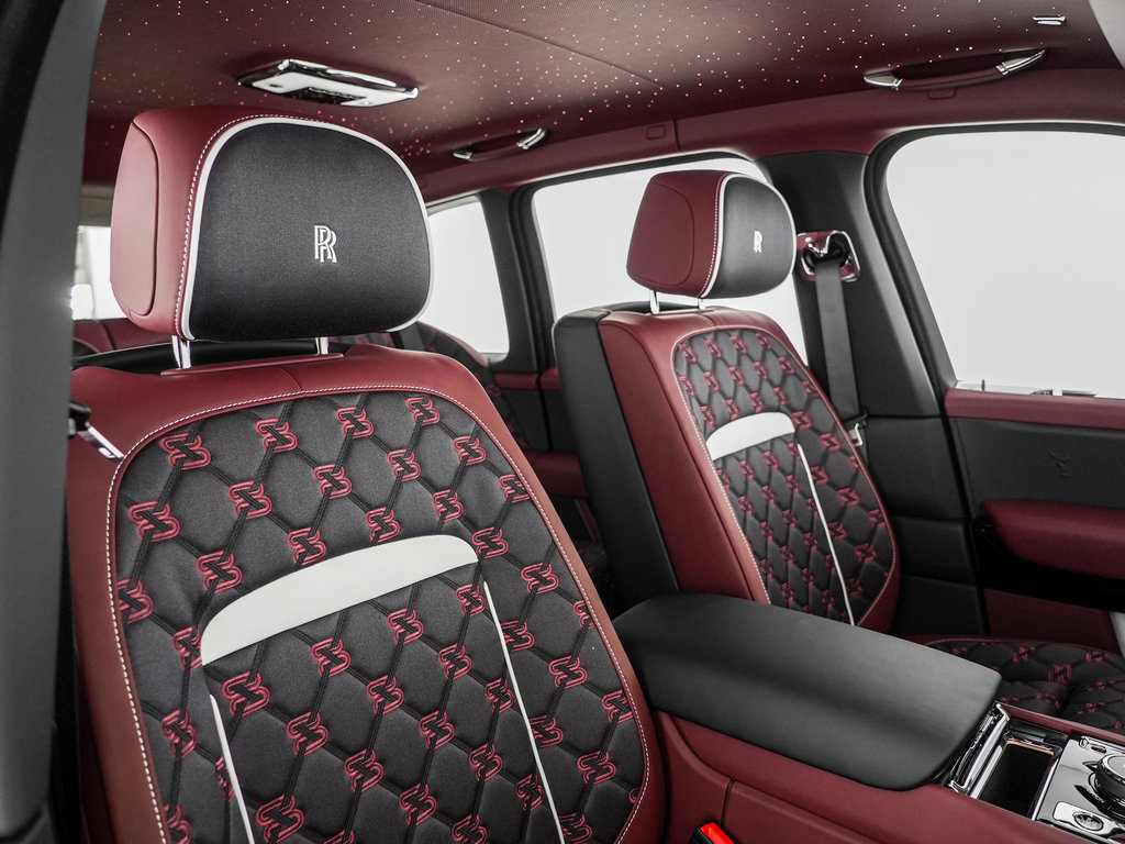 New 2026 Rolls-Royce Cullinan AWD/4WD image 31