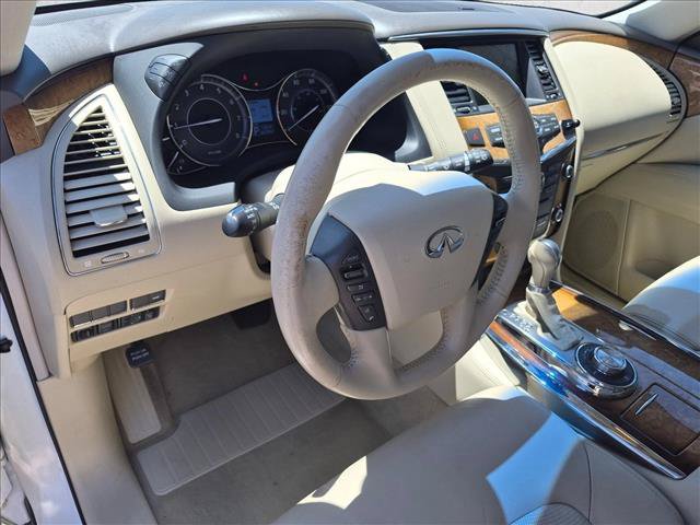 Used 2011 INFINITI QX56 4WD w/ Theater Pkg image 7
