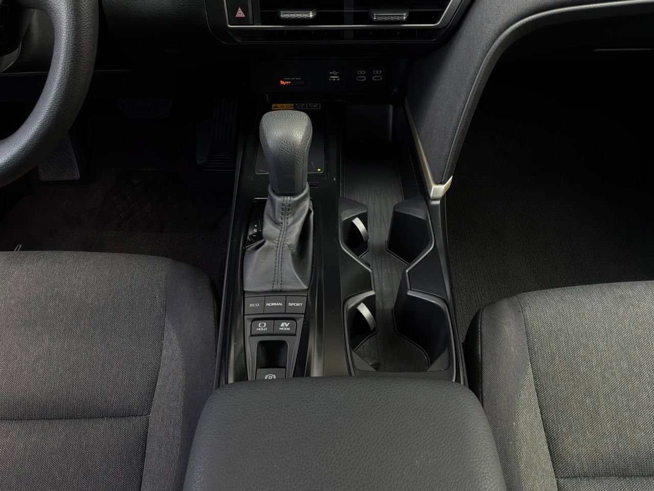 Used 2026 Toyota Camry LE FWD image 15
