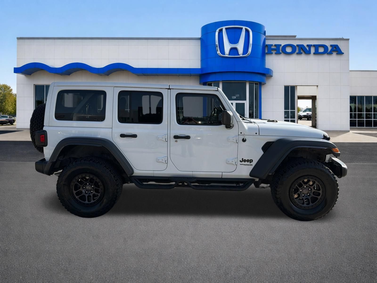 Used 2022 Jeep Wrangler Unlimited Sport AWD/4WD image 6