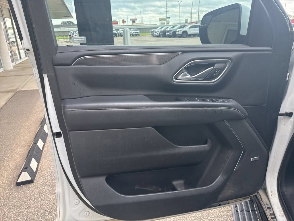Used 2021 GMC Yukon XL AT4 w/ AT4 Premium Package AWD/4WD image 19