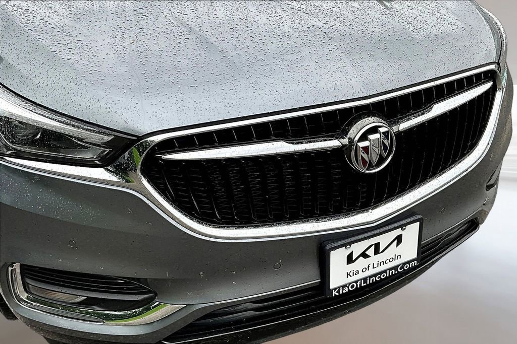 Used 2020 Buick Enclave Premium w/ Sun and Sites Package AWD/4WD image 29
