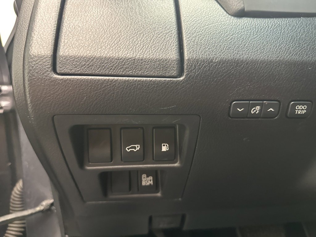 Used 2015 Lexus RX 450h AWD image 23