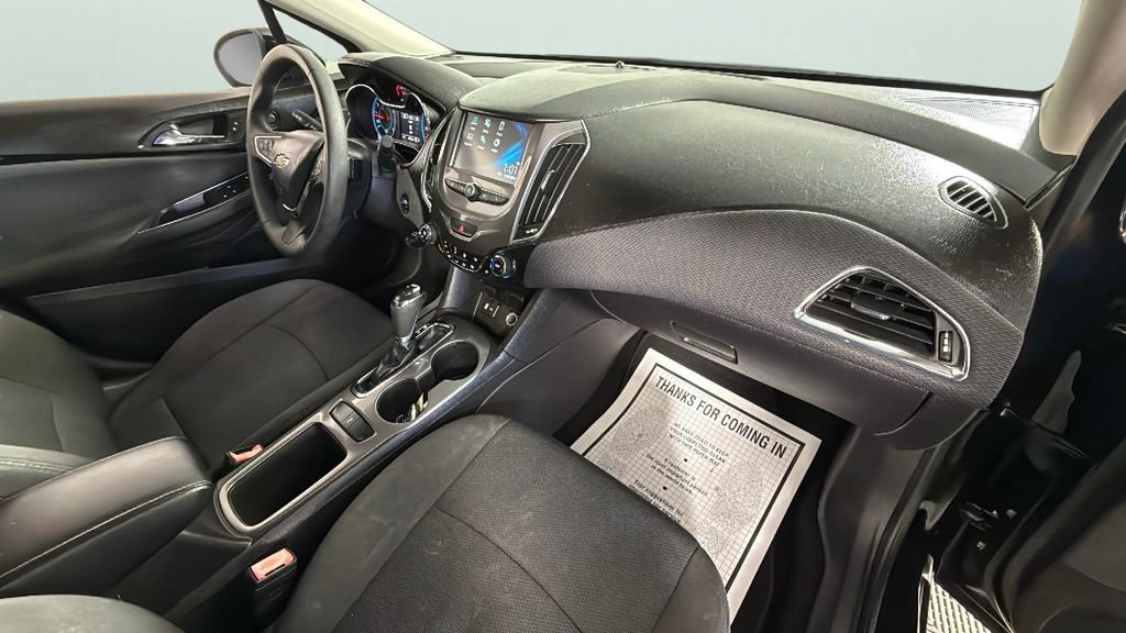 Used 2017 Chevrolet Cruze LT w/ Convenience Package FWD image 30