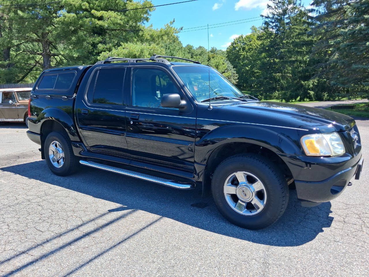 Used 2005 Ford Explorer Sport Trac Adrenalin AWD/4WD image 8