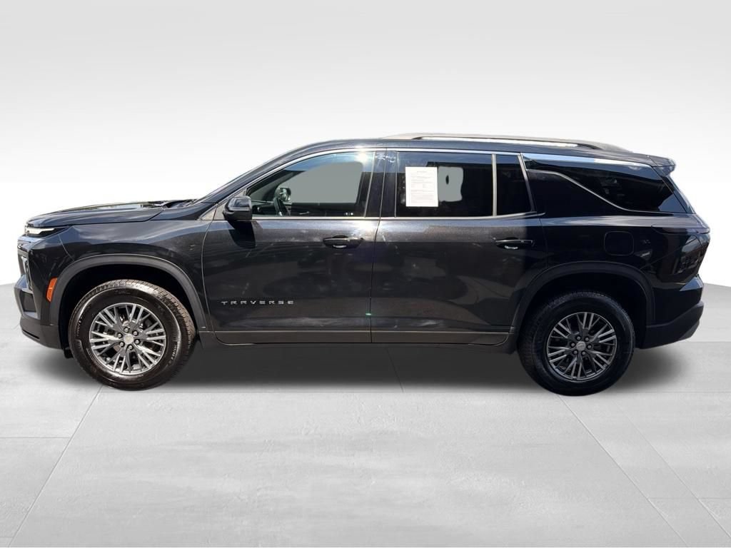 Used 2025 Chevrolet Traverse LT AWD/4WD image 4