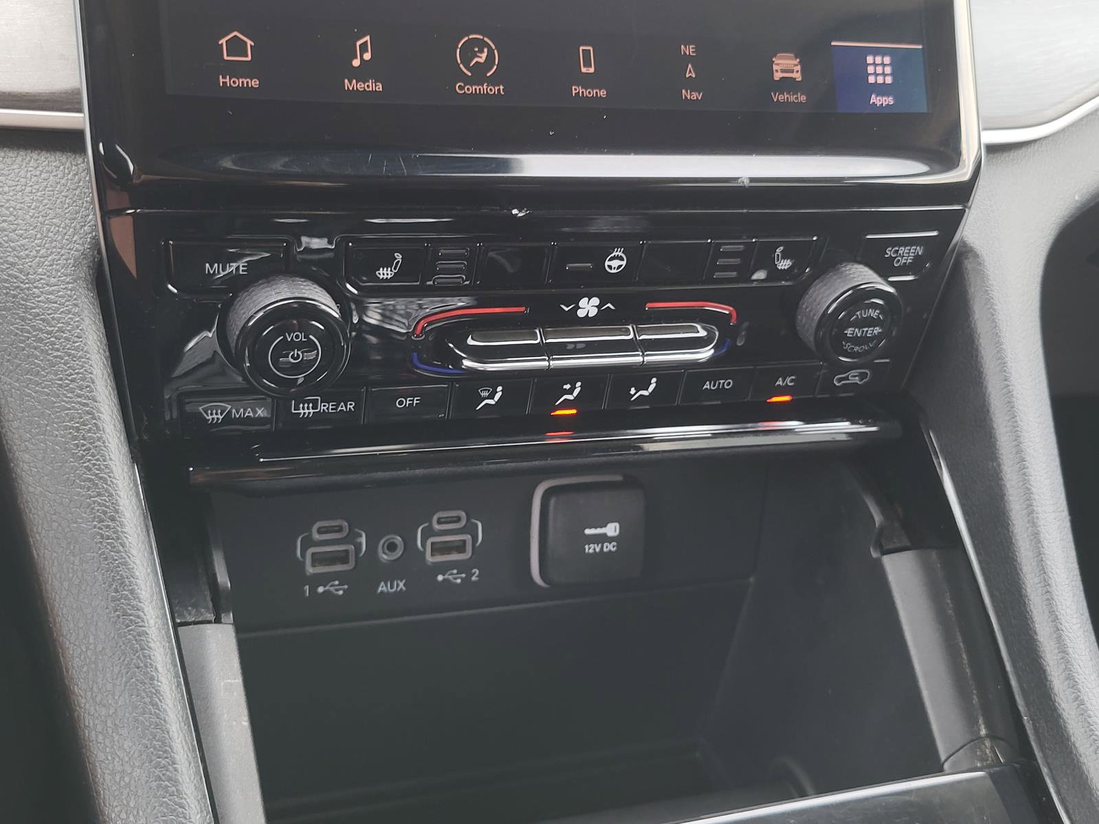 Used 2023 Jeep Grand Cherokee Limited image 23