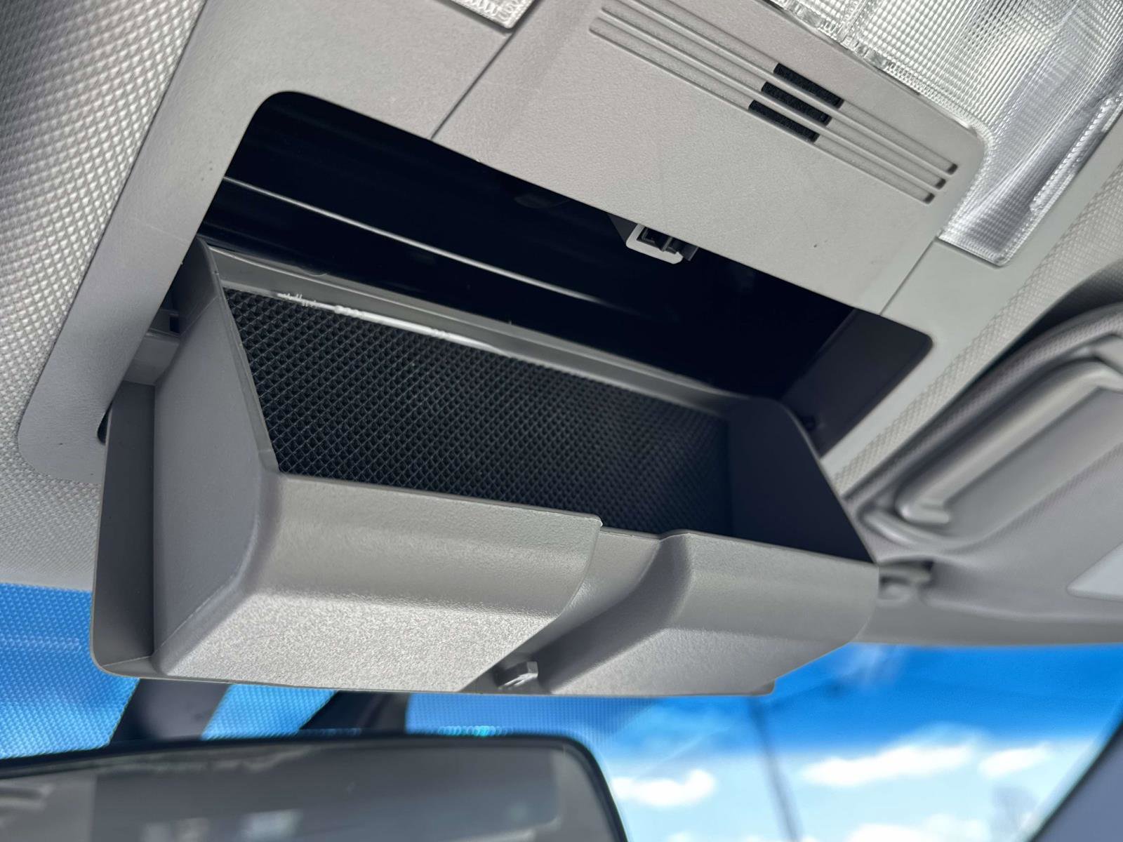 Used 2014 Toyota Camry LE image 27