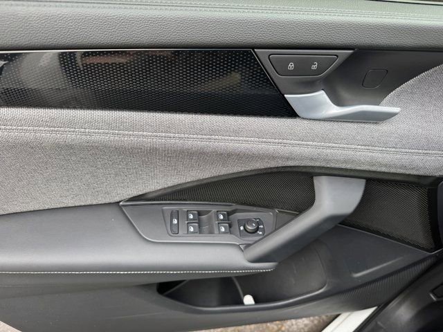 Used 2025 Volkswagen Tiguan S AWD/4WD image 7