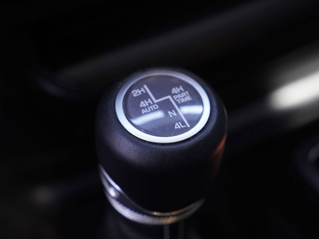 Used 2023 Jeep Wrangler Unlimited Sahara AWD/4WD image 20