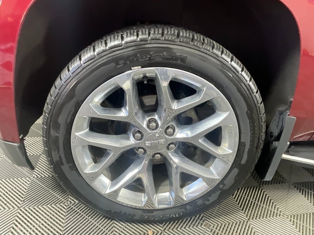 Used 2018 GMC Yukon XL Denali w/ Open Road Package image 12