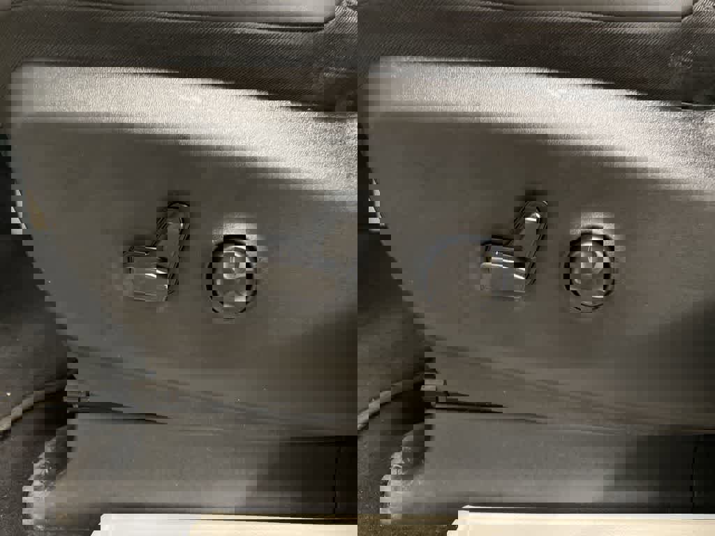 Used 2024 Chrysler Pacifica Touring-L image 14