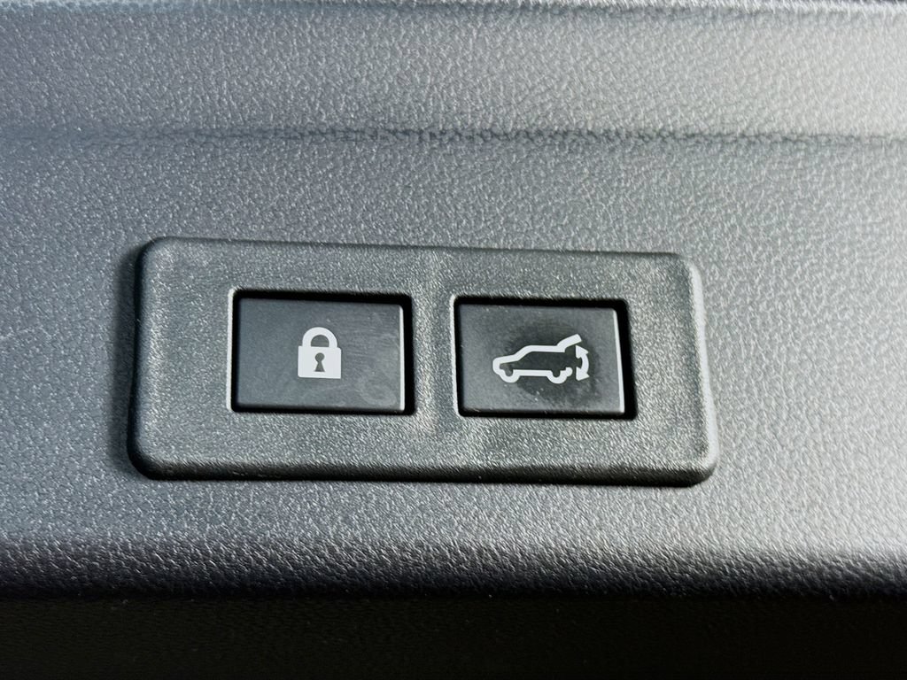 Used 2024 Subaru Ascent Touring AWD/4WD image 32