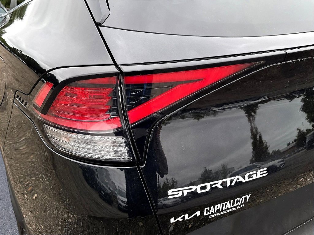 Used 2023 Kia Sportage EX AWD/4WD image 25