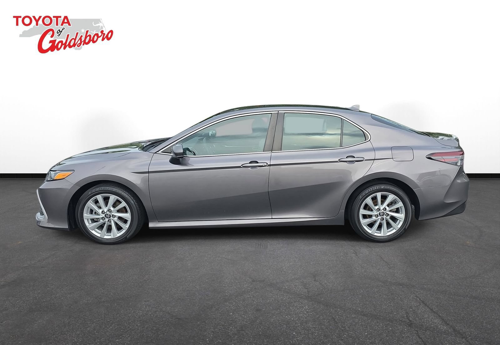 Used 2023 Toyota Camry LE FWD image 8