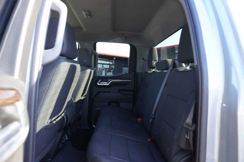 Used 2023 GMC Sierra 1500 Elevation image 25