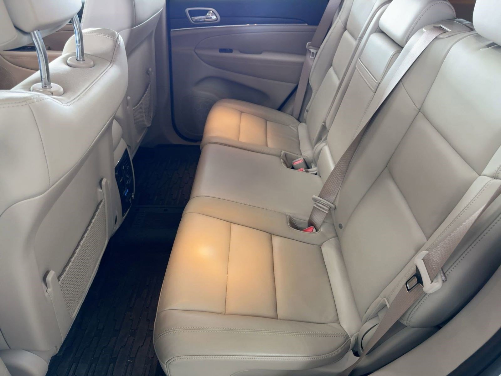 Used 2021 Jeep Grand Cherokee Limited image 15