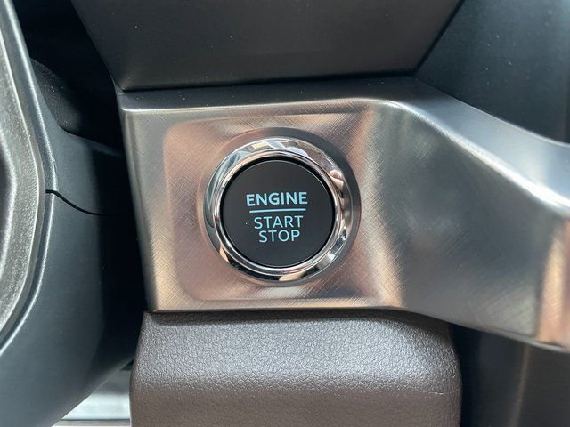 New 2025 Ford F350 King Ranch image 30