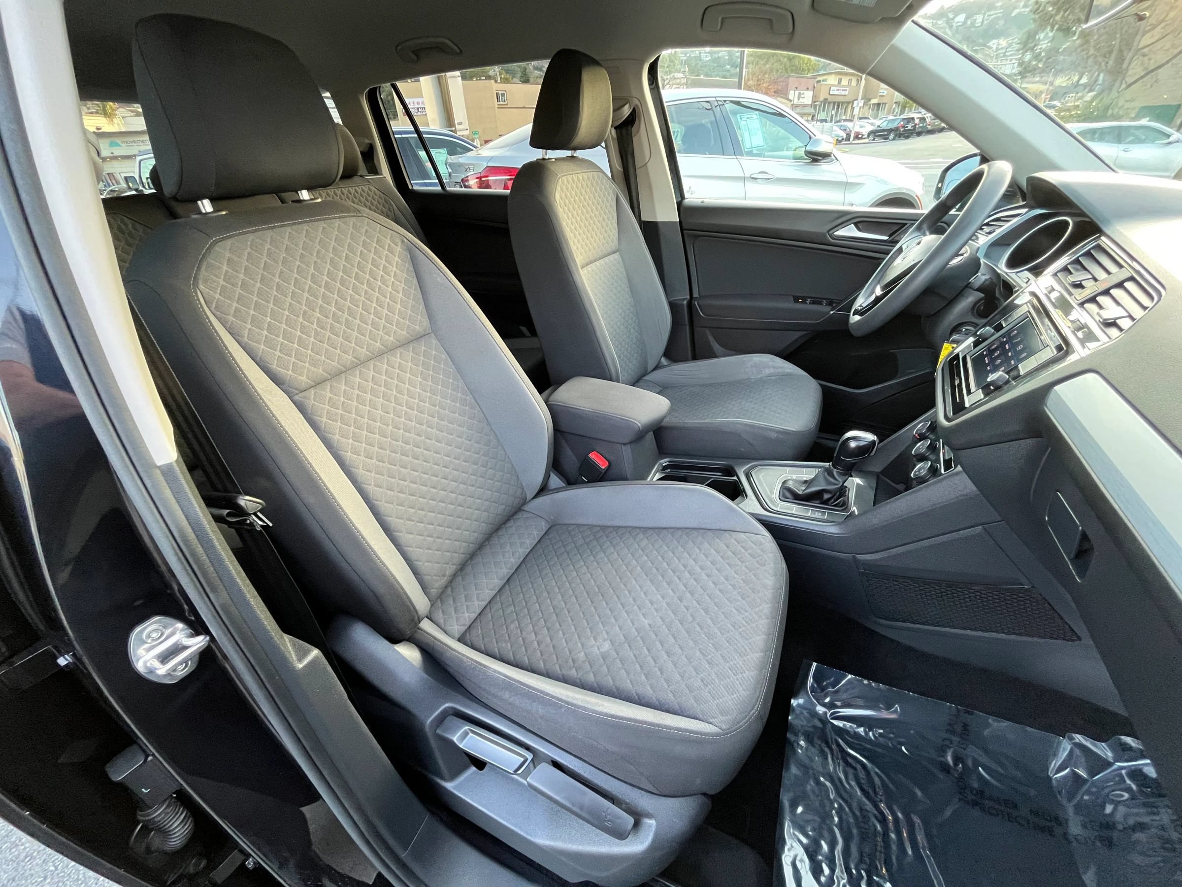 Used 2020 Volkswagen Tiguan S FWD image 12