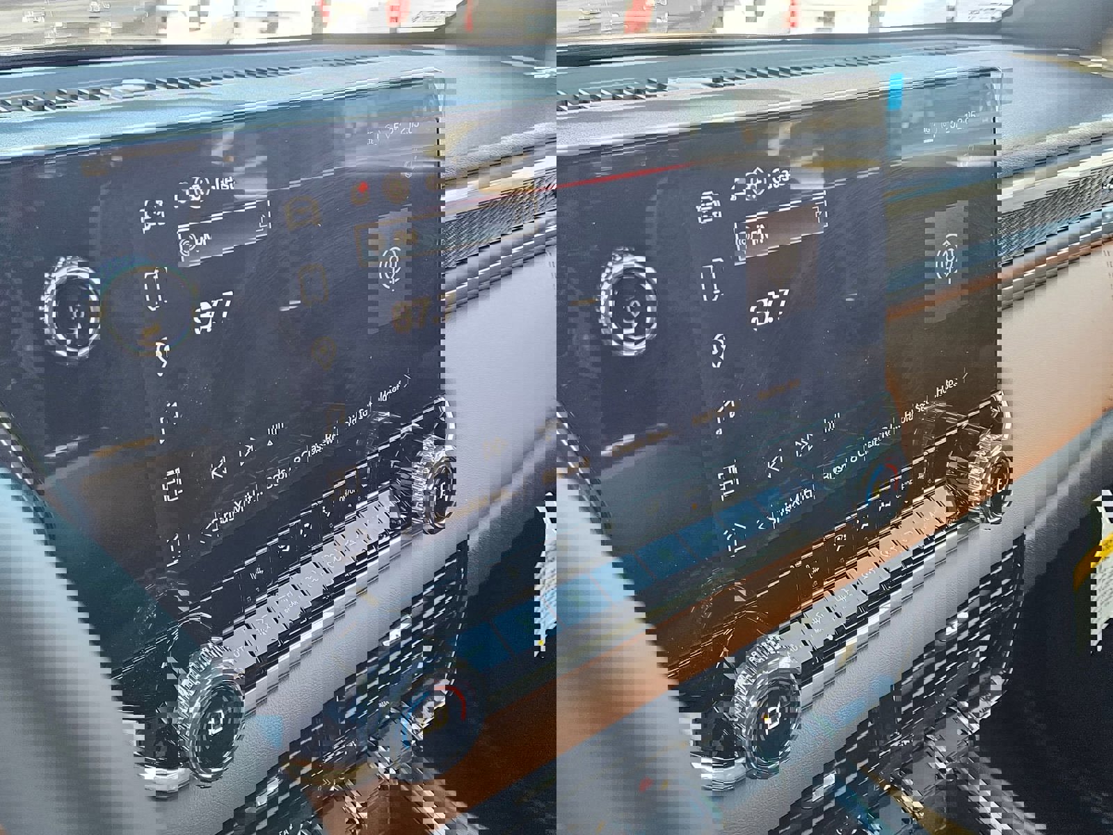 New 2026 GMC Canyon AT4 image 18