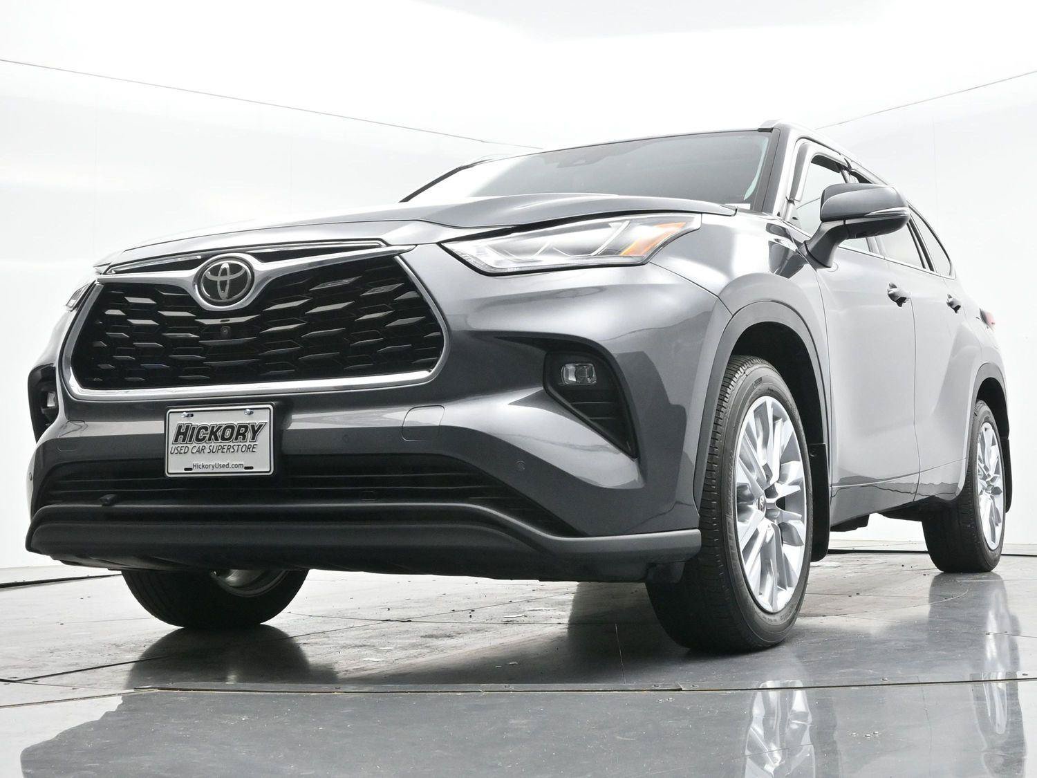 Used 2021 Toyota Highlander Limited AWD/4WD image 46