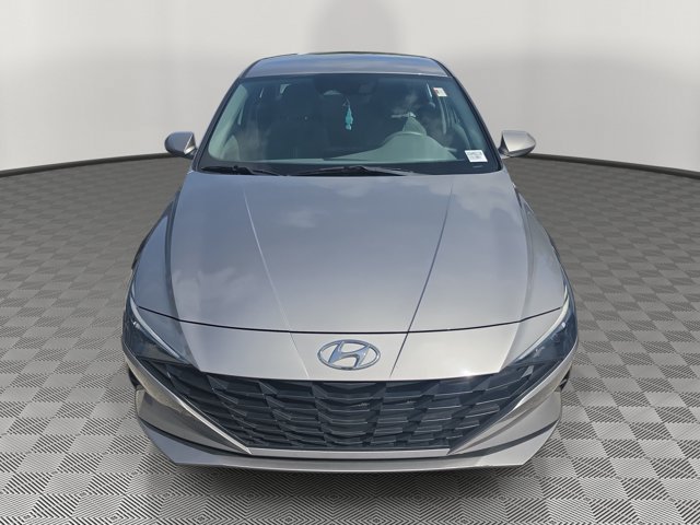 Used 2022 Hyundai Elantra SEL FWD image 2