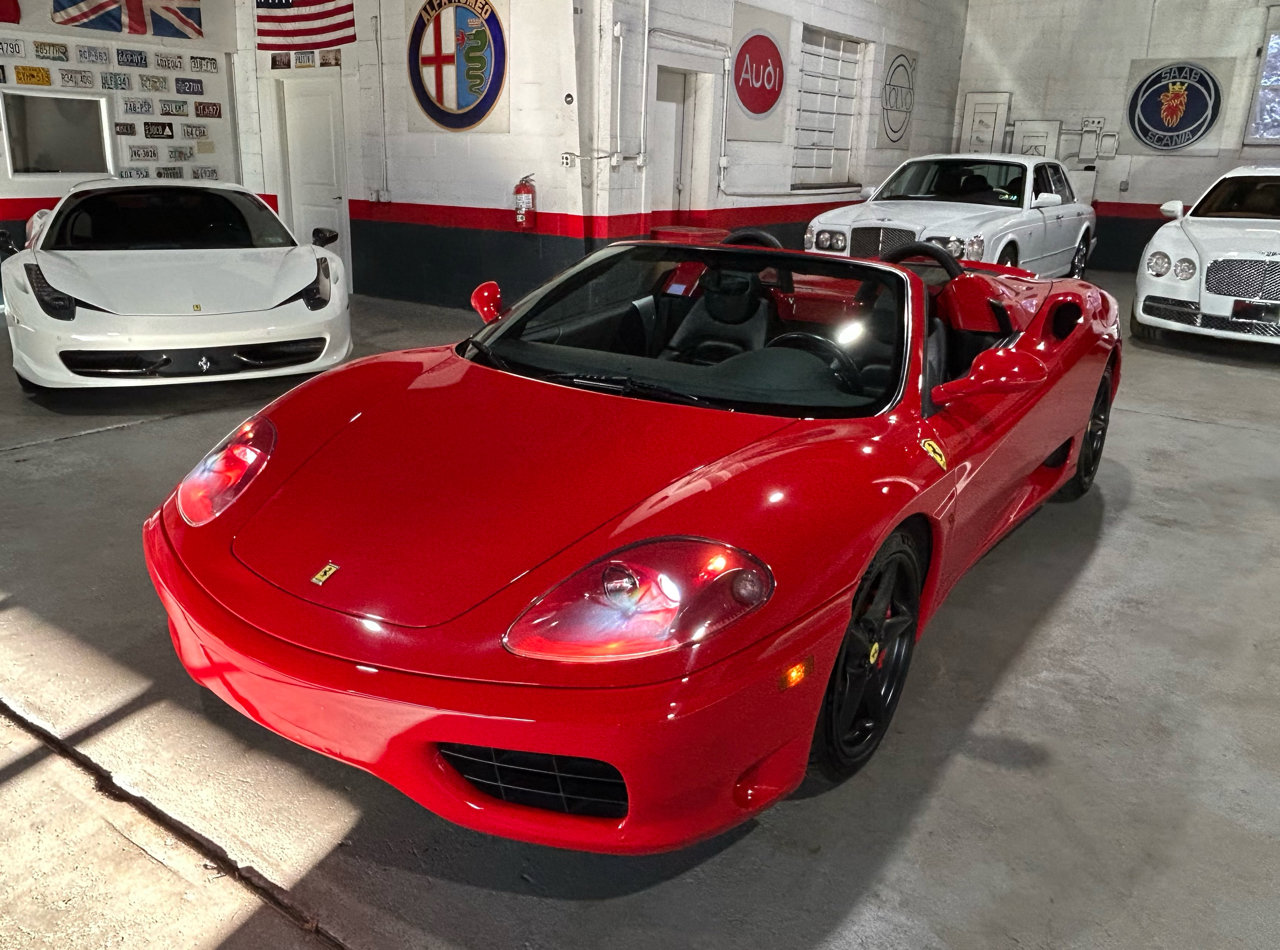 Used 2004 Ferrari 360 Spider image 2