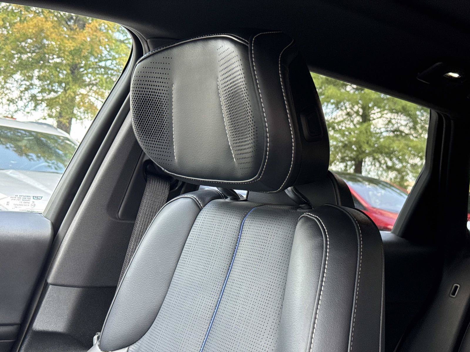 Certified 2025 Cadillac Lyriq Luxury w/ LPO, Floor Liner Package AWD/4WD image 24
