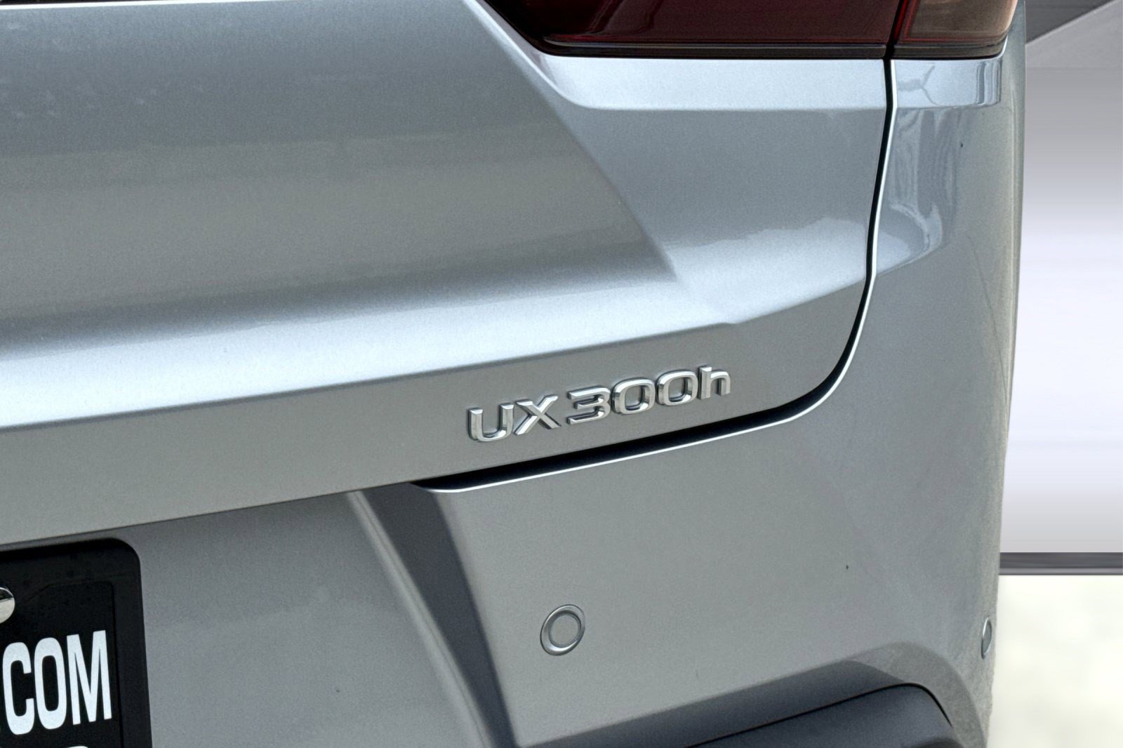 New 2026 Lexus UX 300h FWD image 17