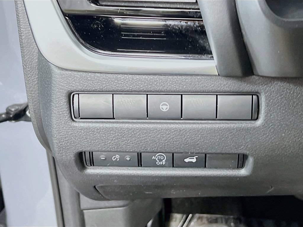 Used 2023 Nissan Rogue SL w/ SL Premium Package AWD/4WD image 9
