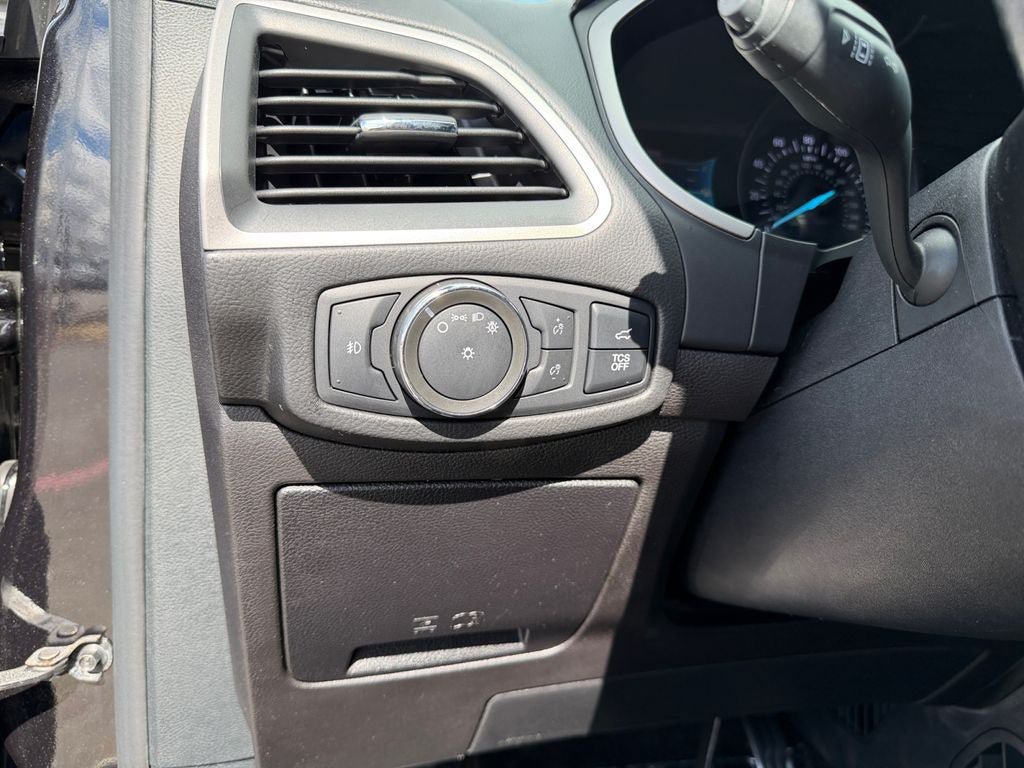 Used 2020 Ford Edge ST-Line w/ Cold Weather Package AWD/4WD image 19
